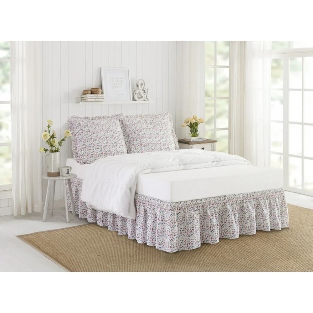🩷 New With Tags The Pioneer Woman Bedding Set - 2 Shams & Dust Ruffle - Picture 4 of 10